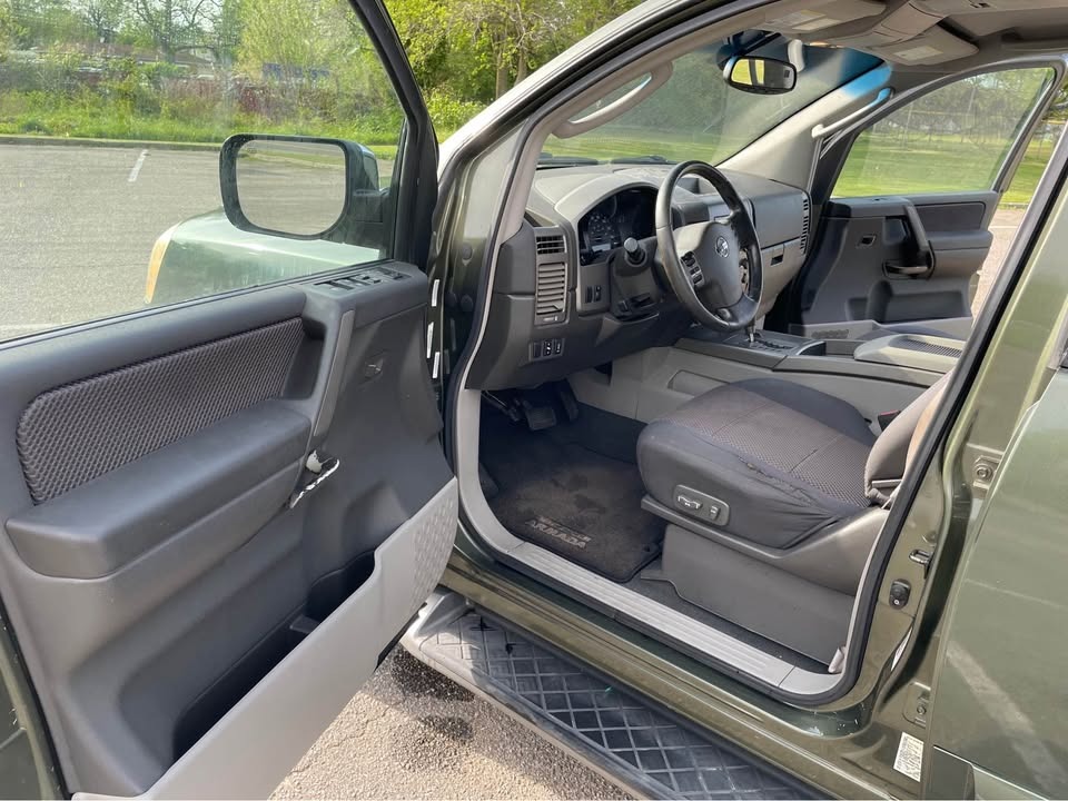 2004 Nissan Armada SE Off-Road Sport Utility 4D