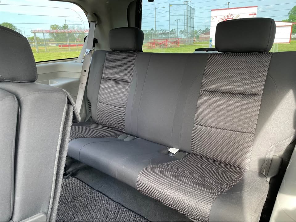 2004 Nissan Armada SE Off-Road Sport Utility 4D