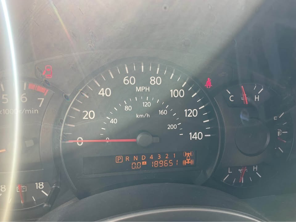 2004 Nissan Armada SE Off-Road Sport Utility 4D